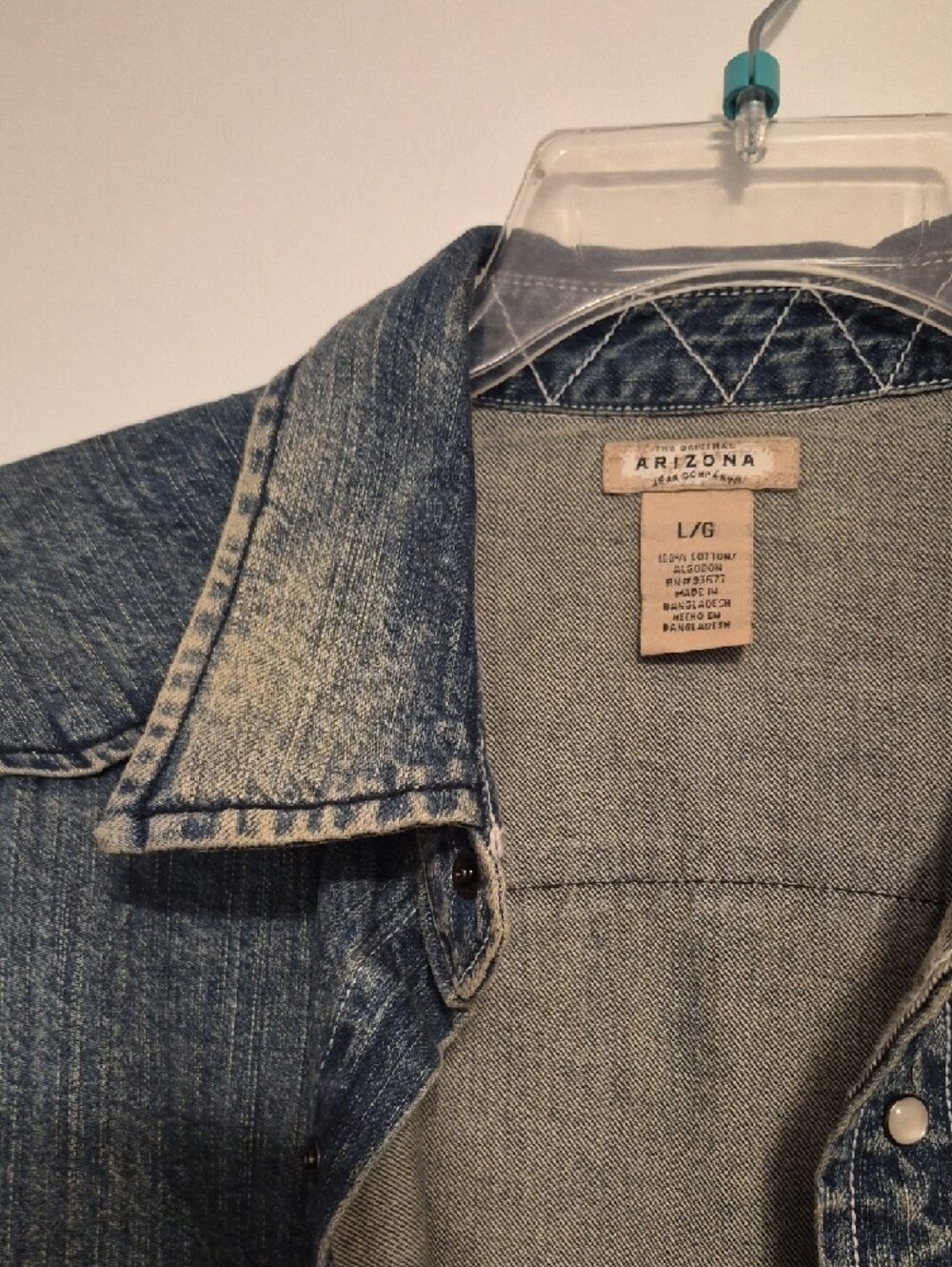 NWOT Arizona Jean Co. Womens  Distressed Blue Denim Shirt Jacket SZ L - Picture 9 of 10
